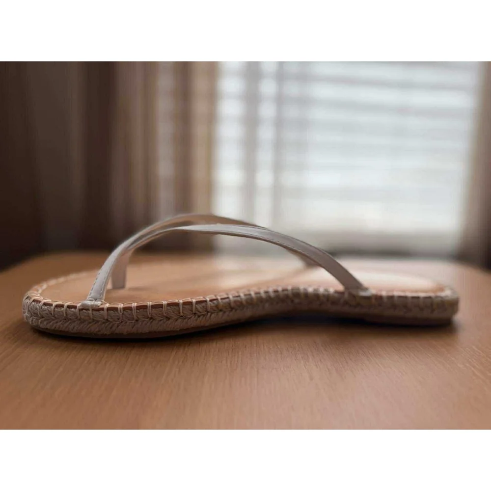 Madden Girl Toe Flip Flop Espadrilles Sandals California Style WHITE 9.5 M